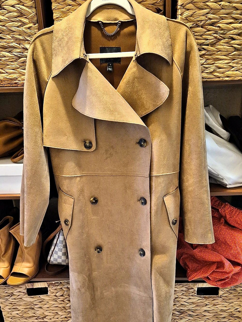 Banana Republic Trench Coat in Tan Size Small